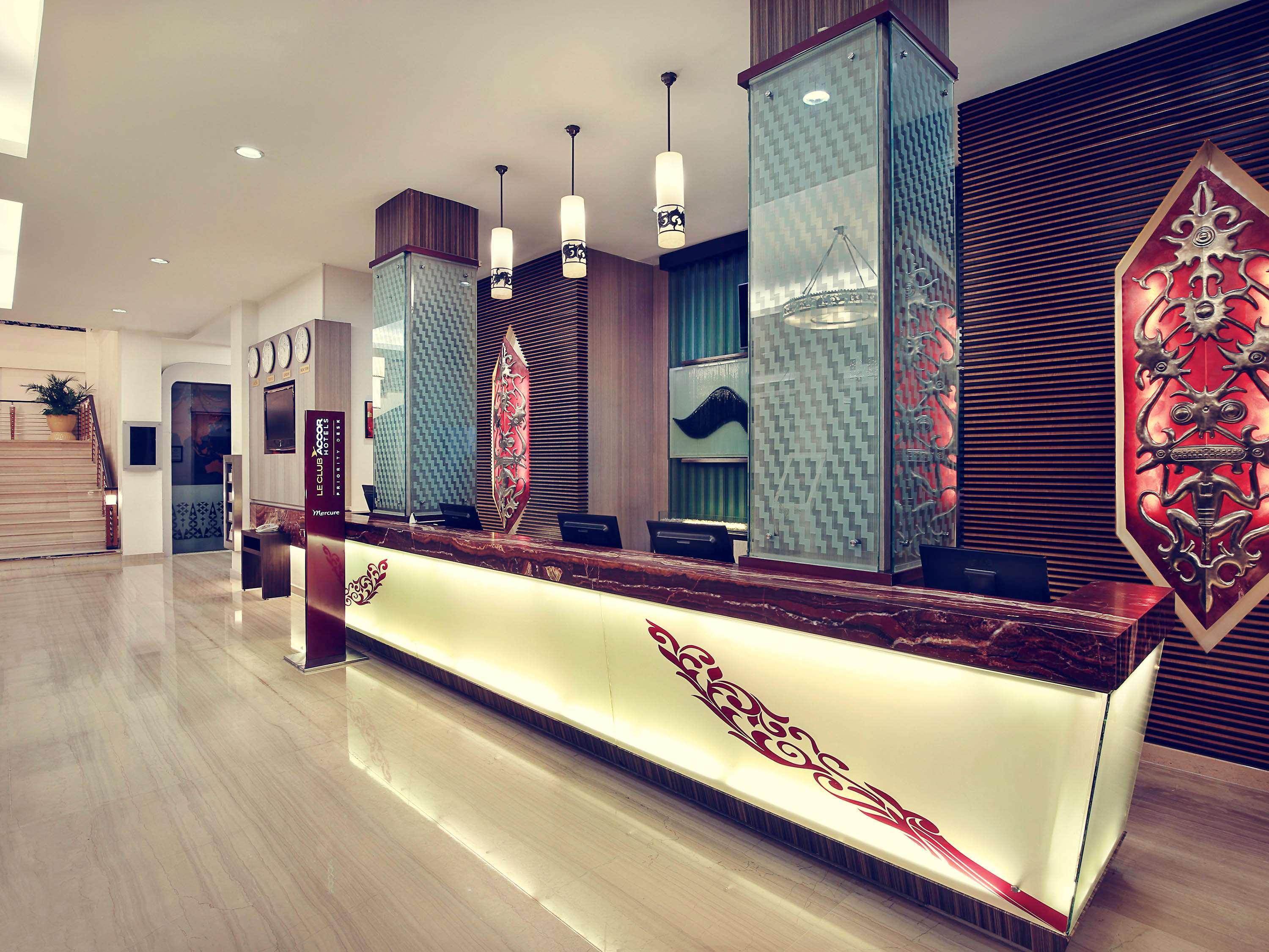 Mercure Pontianak City Center Exteriör bild
