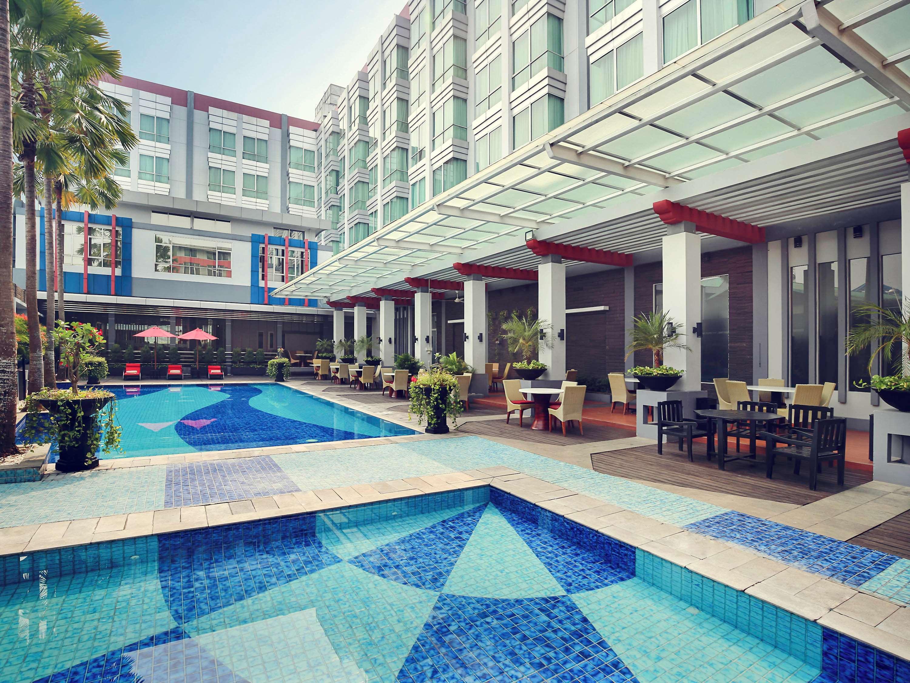 Mercure Pontianak City Center Exteriör bild