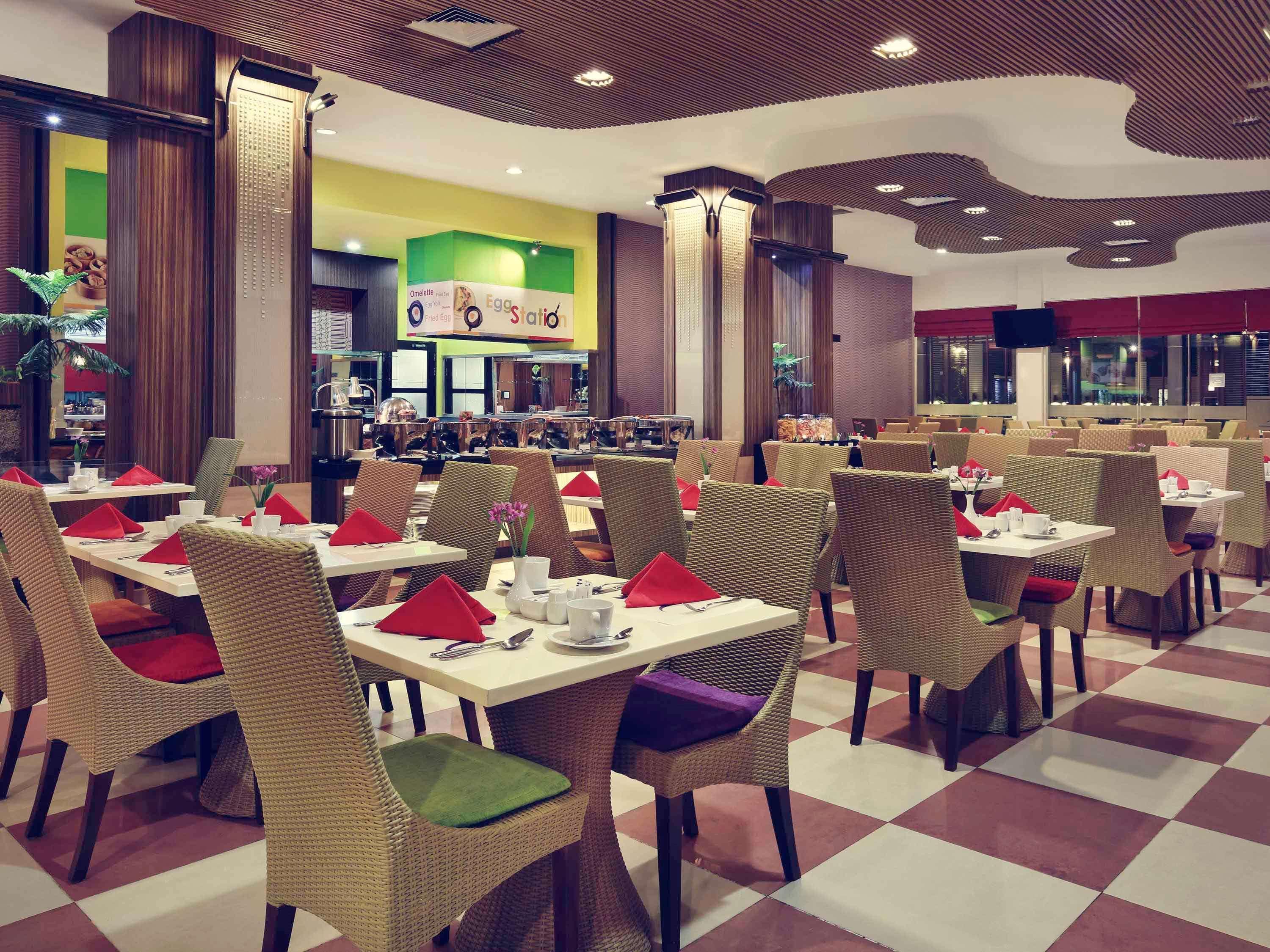 Mercure Pontianak City Center Exteriör bild