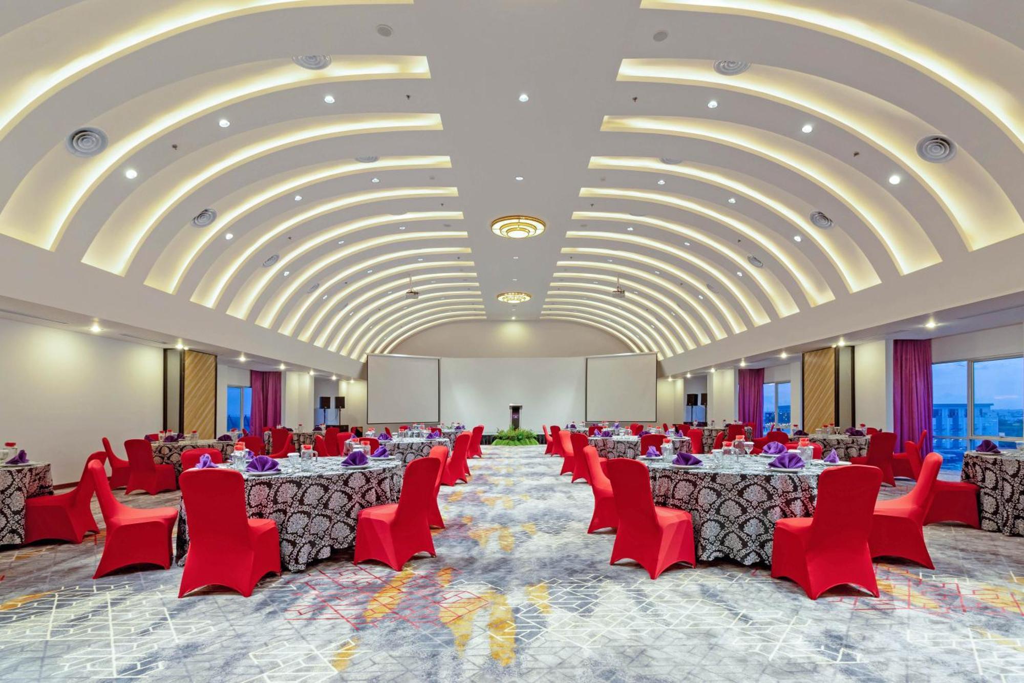 Mercure Pontianak City Center Exteriör bild