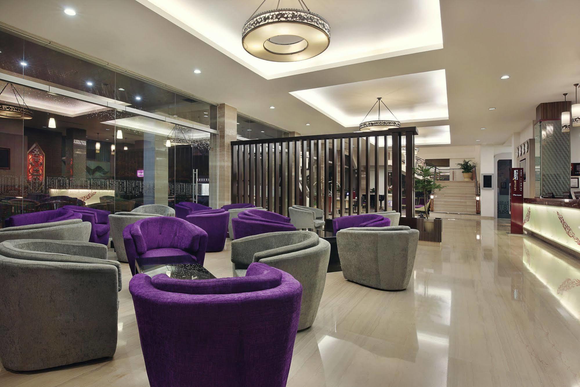Mercure Pontianak City Center Exteriör bild
