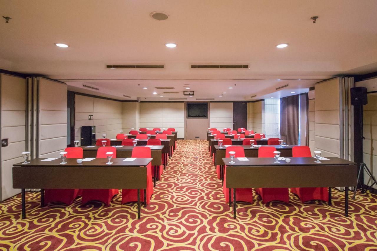 Mercure Pontianak City Center Exteriör bild